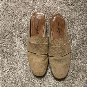 Free People Tan Slip-On suede Loafers mules